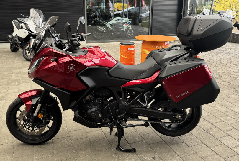 DEPOT VENTE Honda NT1100 rouge avec Kit de rabaissement - VALENCIENNES