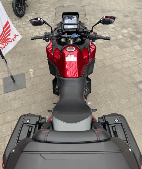 DEPOT VENTE Honda NT1100 rouge avec Kit de rabaissement - VALENCIENNES