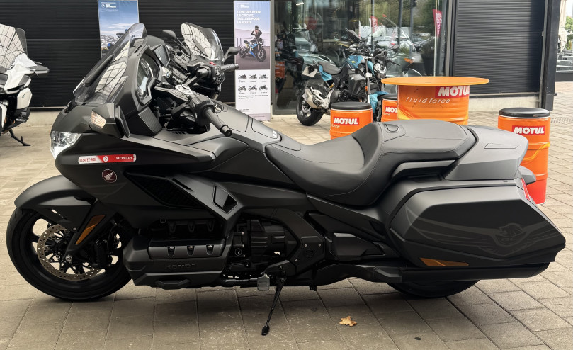 Honda GL1800 Gold Wing Bagger 50ème Anniversaire Noir Mat - VALENCIENNES