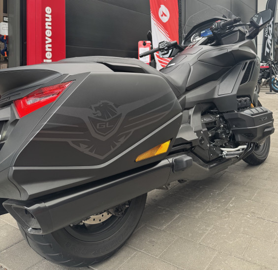 Honda GL1800 Gold Wing Bagger 50ème Anniversaire Noir Mat - VALENCIENNES