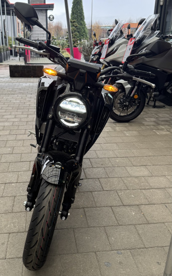 HONDA CB125R CARBONE MAT - VALENCIENNES