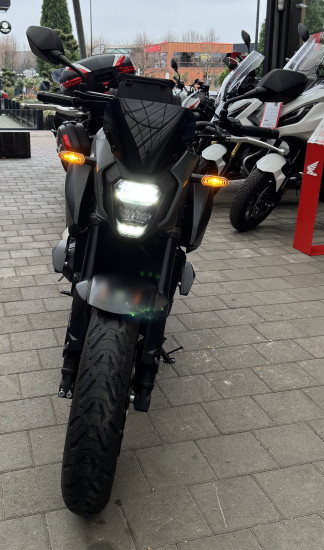 Honda CB500 Hornet Noir Mat rabaissée 40mm - VALENCIENNES